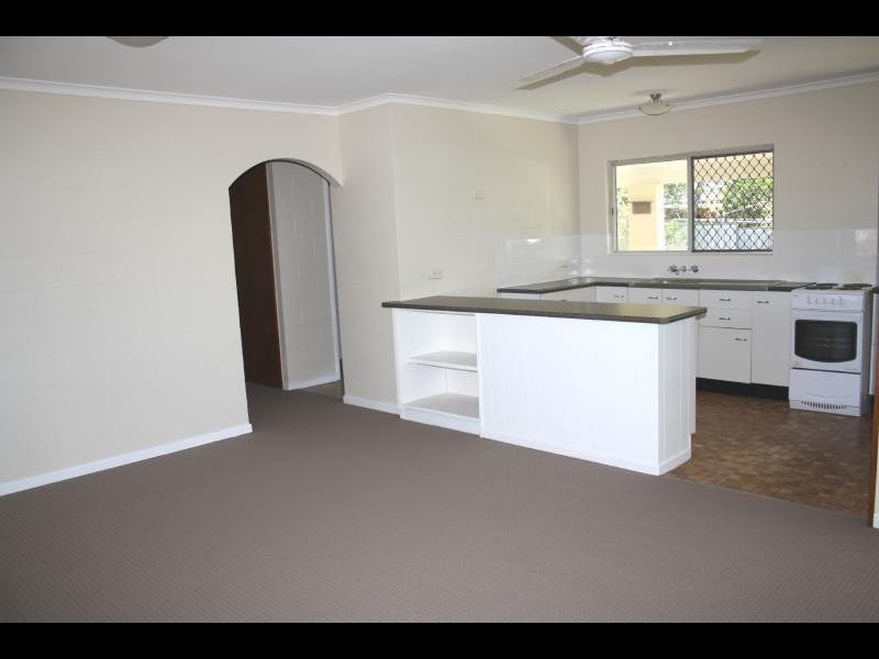 6 Fuscia Court, Mooroobool QLD 4870