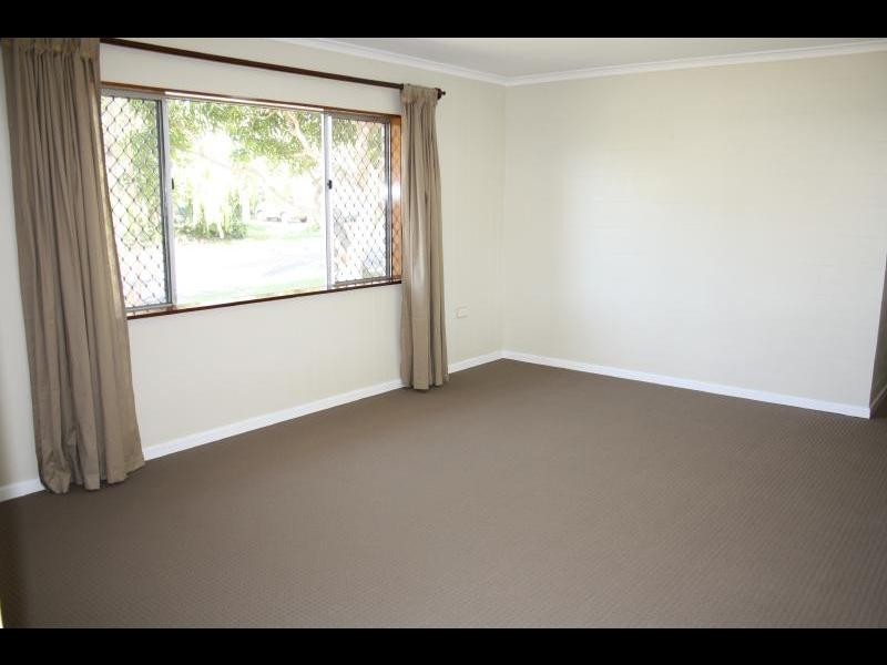 6 Fuscia Court, Mooroobool QLD 4870