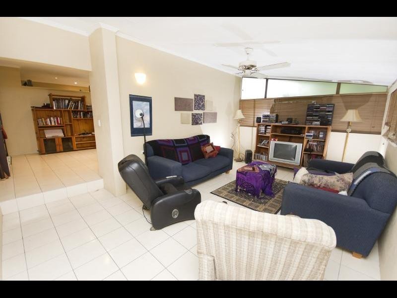 42 Irene Street, Mooroobool QLD 4870