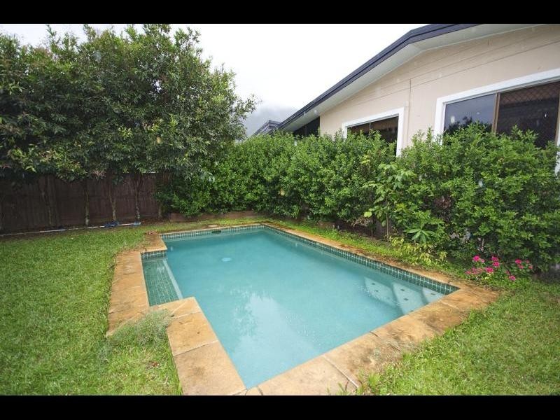 42 Irene Street, Mooroobool QLD 4870