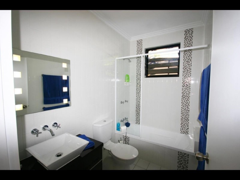 14 McKinlay Street, Whitfield QLD 4870