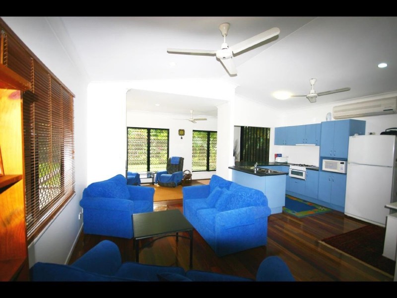 14 McKinlay Street, Whitfield QLD 4870