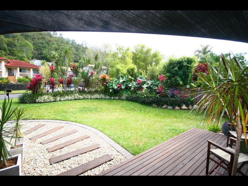 14 McKinlay Street, Whitfield QLD 4870