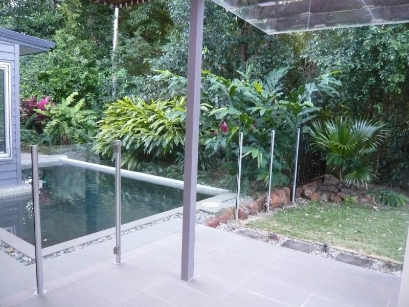 6 Muller Street, Palm Cove QLD 4879