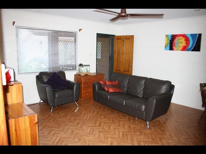 7/15 Earl Street, Westcourt QLD 4870