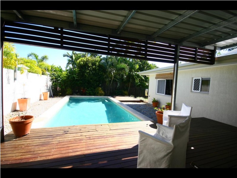 5 Cyprea Close, Trinity Beach QLD 4879