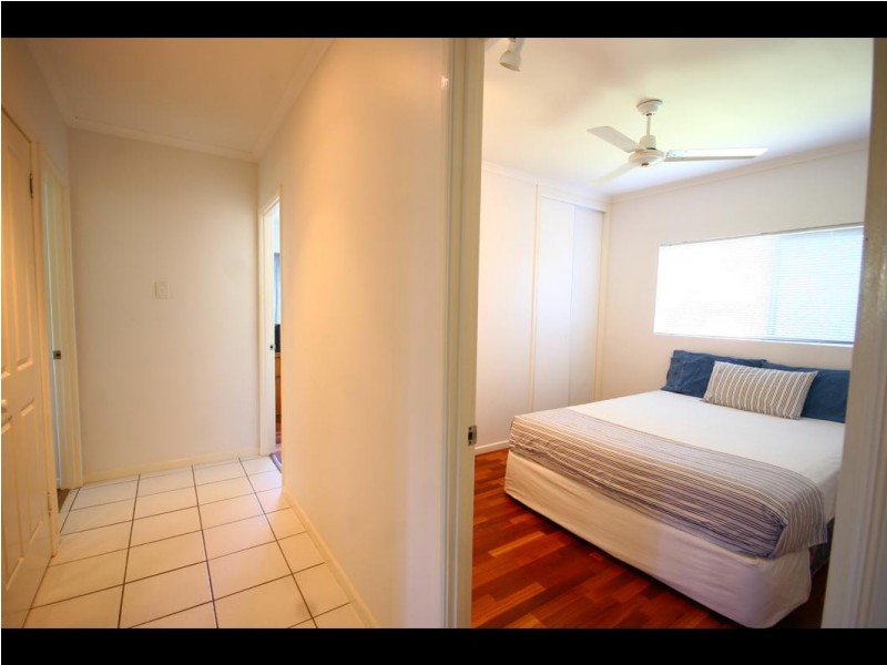 5 Cyprea Close, Trinity Beach QLD 4879