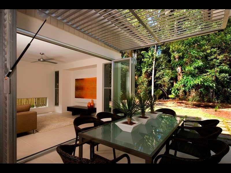 5 Muller Street, Palm Cove QLD 4879