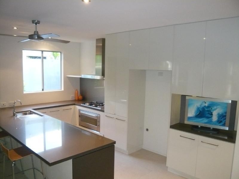 5 Muller Street, Palm Cove QLD 4879