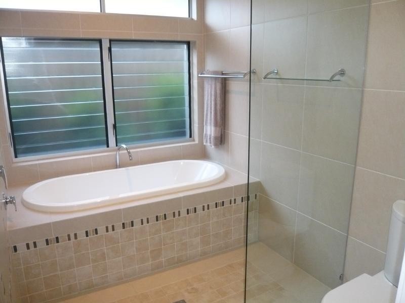 5 Muller Street, Palm Cove QLD 4879