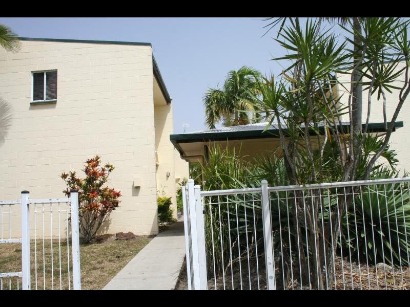 11/11 Maytown Close, Manoora QLD 4870