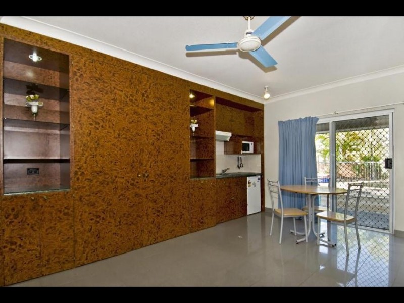 15/4 Chester Court, Manunda QLD 4870