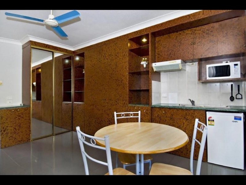 15/4 Chester Court, Manunda QLD 4870