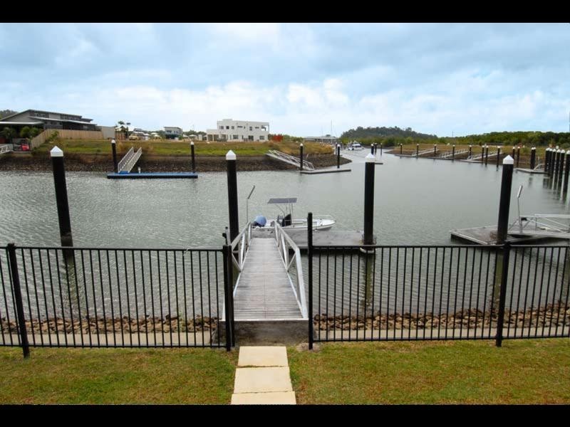 101 Harbour Drive, Trinity Park QLD 4879