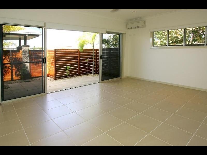 1/60 Harbour Drive, Trinity Park QLD 4879