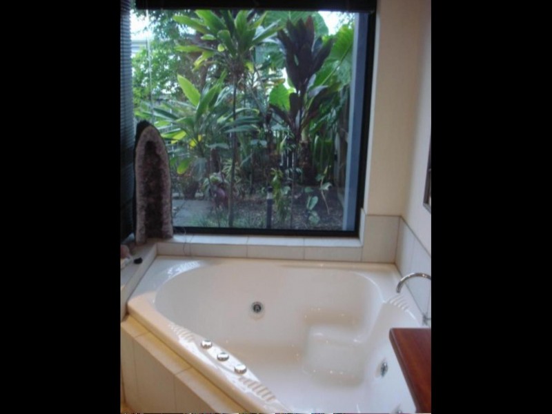 18 22 Oyster Court, Trinity Beach QLD 4879