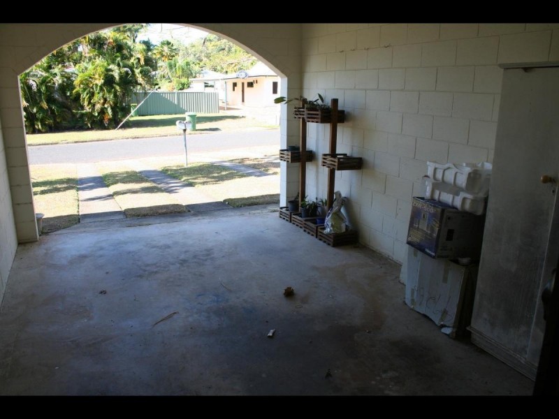 37 Simon Street, Freshwater QLD 4870