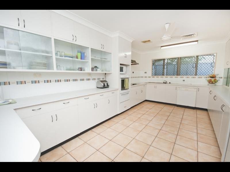 70 Kingsford Street, Mooroobool QLD 4870