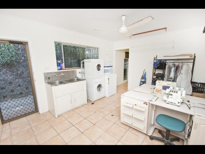 70 Kingsford Street, Mooroobool QLD 4870