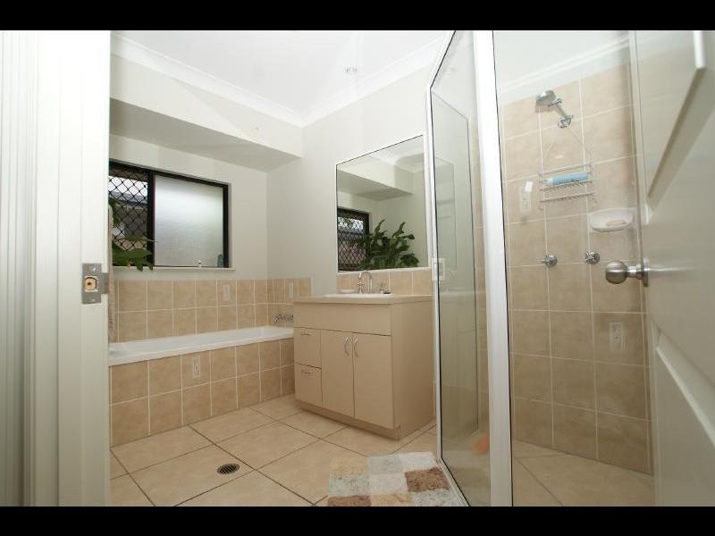 6 Venice Close, Kewarra Beach QLD 4879