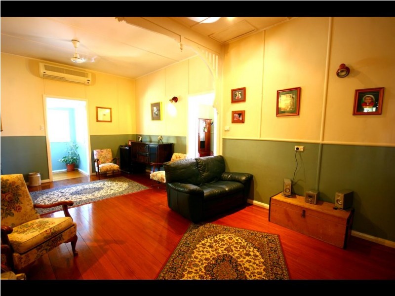 28 Hodel Street, Whitfield QLD 4870