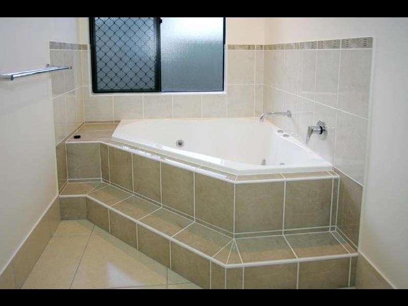 35 Aurelia Street, Palm Cove QLD 4879