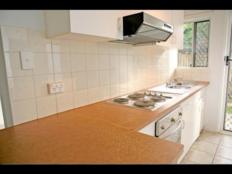 2/8 Bell Street, Bungalow QLD 4870