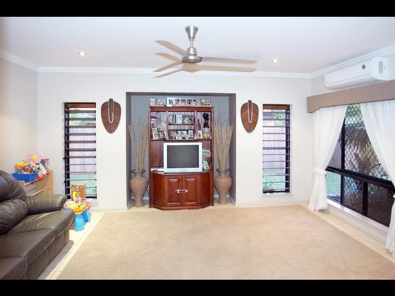 24 Moore Road, Kewarra Beach QLD 4879