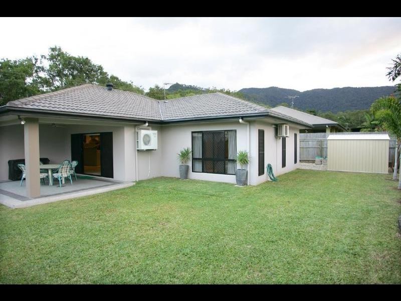 24 Moore Road, Kewarra Beach QLD 4879