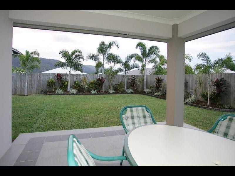 24 Moore Road, Kewarra Beach QLD 4879