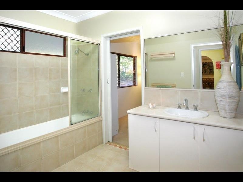 6 Whale Close, Kewarra Beach QLD 4879