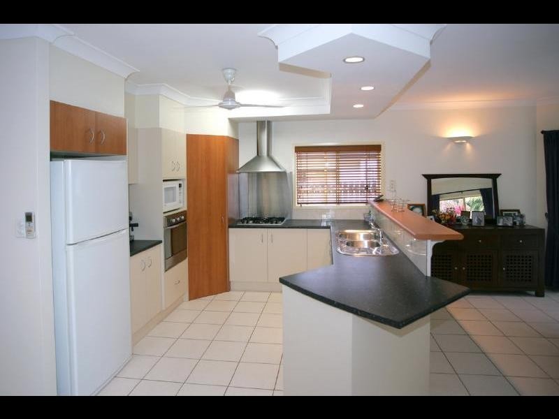 6 Warana Close, Kewarra Beach QLD 4879