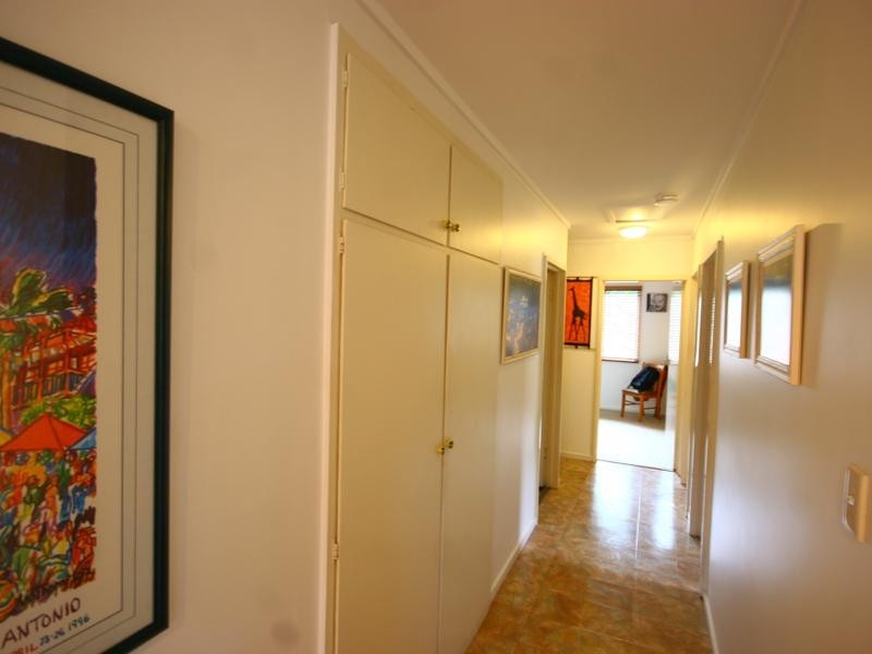 2 Crowley Close, Whitfield QLD 4870