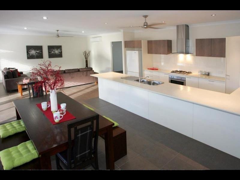 10 Icefire Quay, Trinity Park QLD 4879