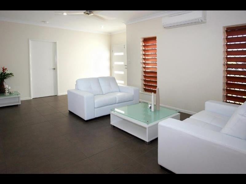 10 Icefire Quay, Trinity Park QLD 4879
