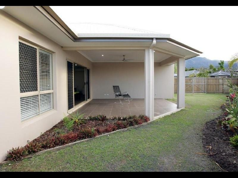 10 Icefire Quay, Trinity Park QLD 4879