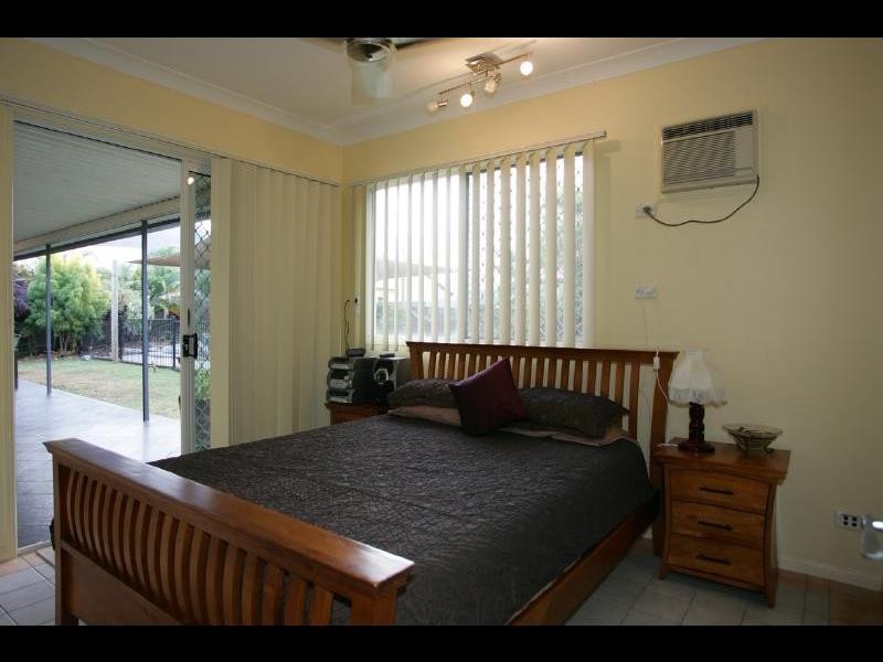 4 Michaelangelo Drive, Redlynch QLD 4870