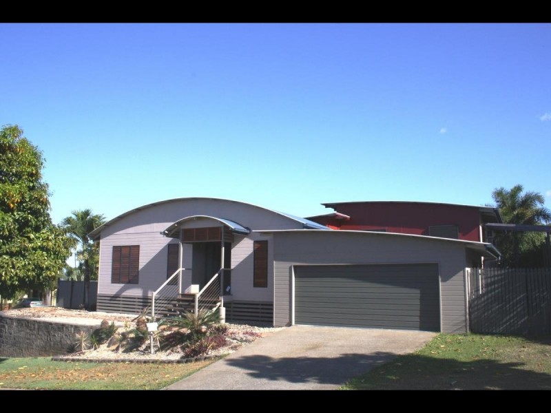 10 Oakblue Drive, Mount Sheridan QLD 4868