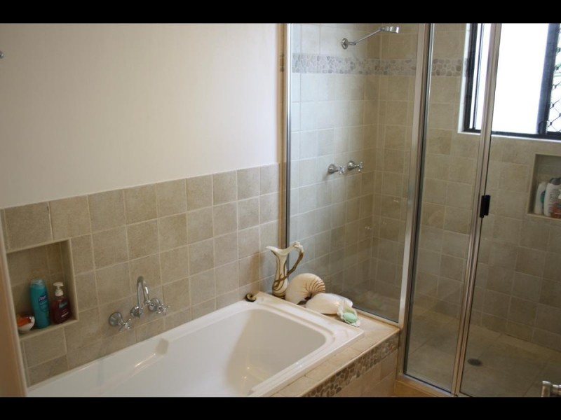 10 Oakblue Drive, Mount Sheridan QLD 4868