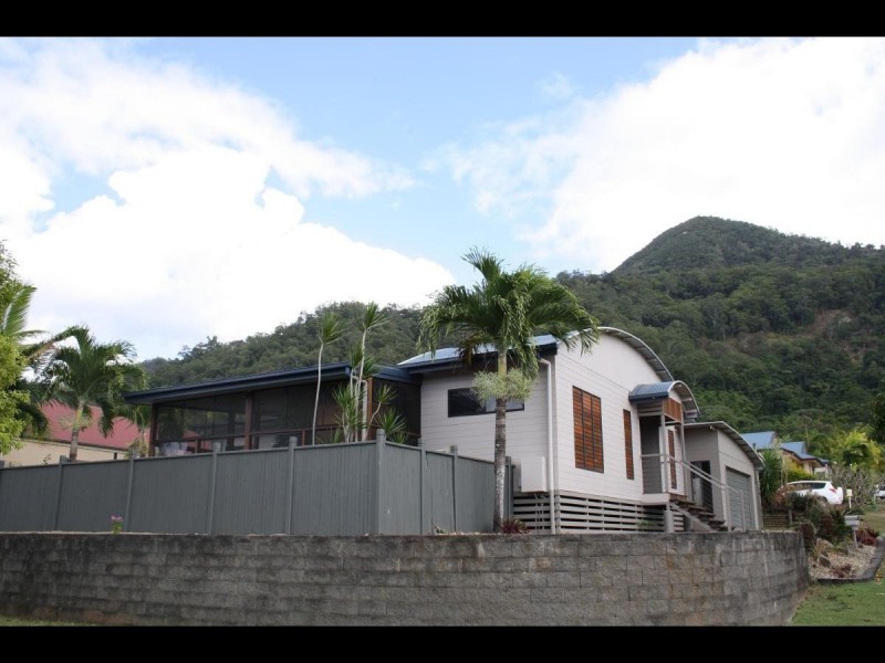 10 Oakblue Drive, Mount Sheridan QLD 4868