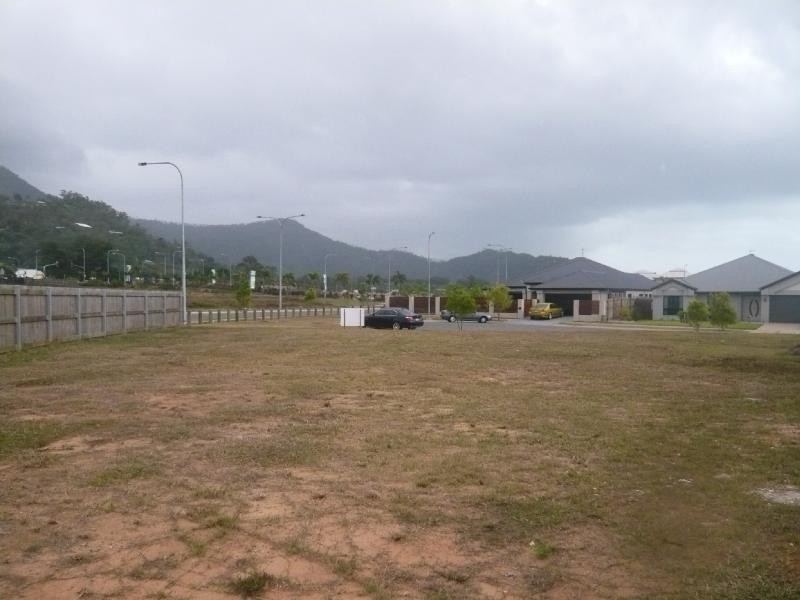 17 Newberry Street, Smithfield QLD 4878