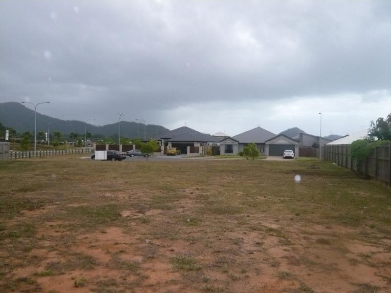 17 Newberry Street, Smithfield QLD 4878