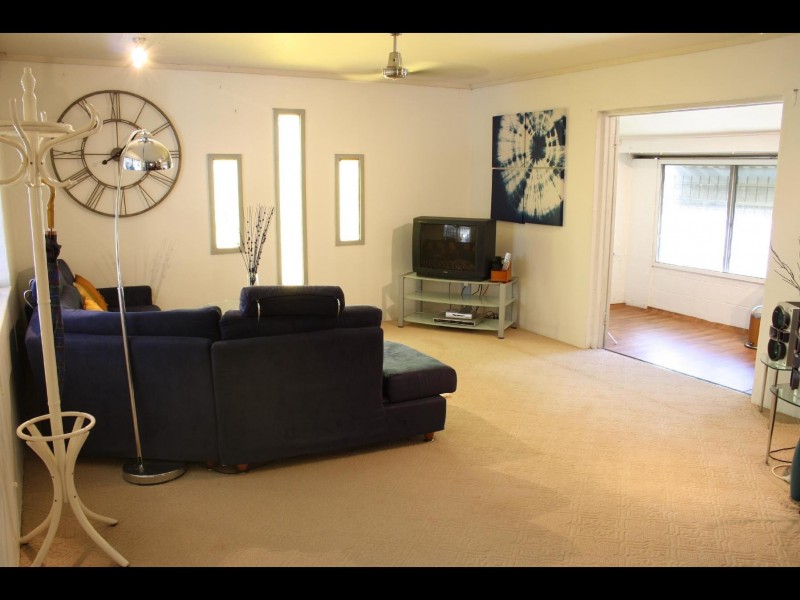 18 Alma Street, Woree QLD 4868