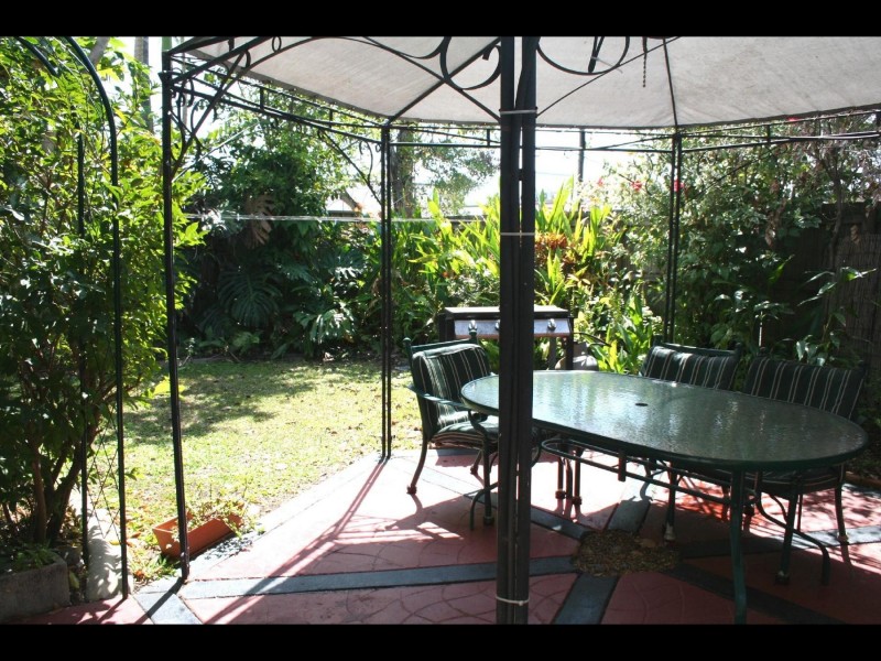 8/165 Mayers Street, Manoora QLD 4870