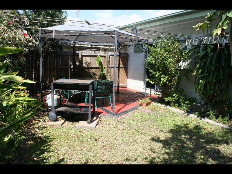 8/165 Mayers Street, Manoora QLD 4870