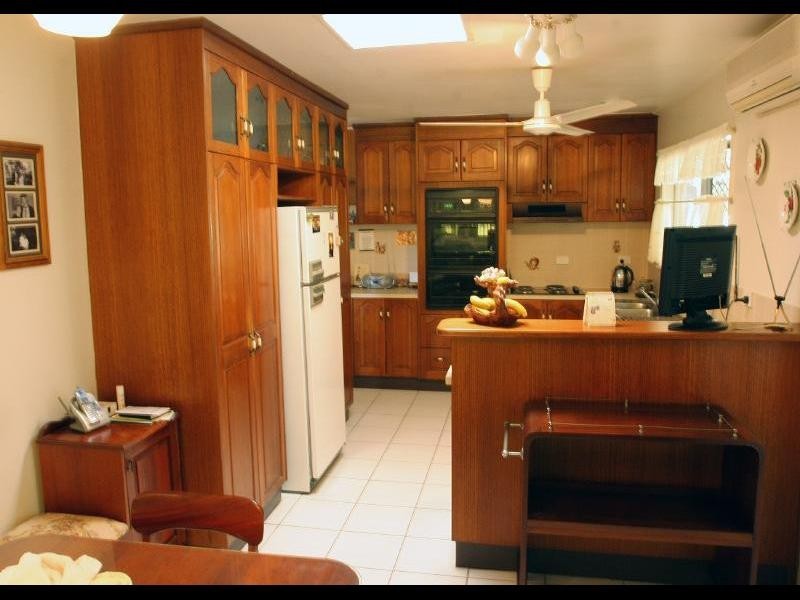 48 Hillview Crescent, Whitfield QLD 4870
