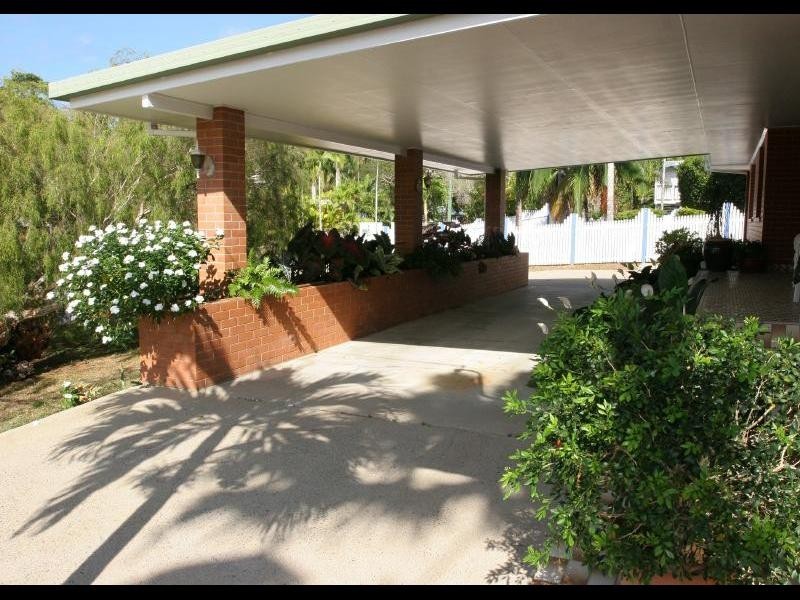 48 Hillview Crescent, Whitfield QLD 4870