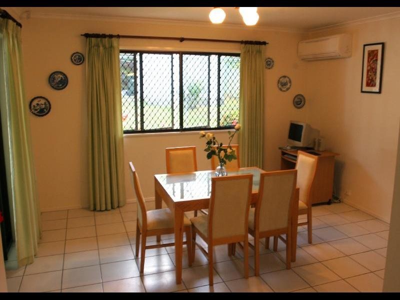 48 Hillview Crescent, Whitfield QLD 4870