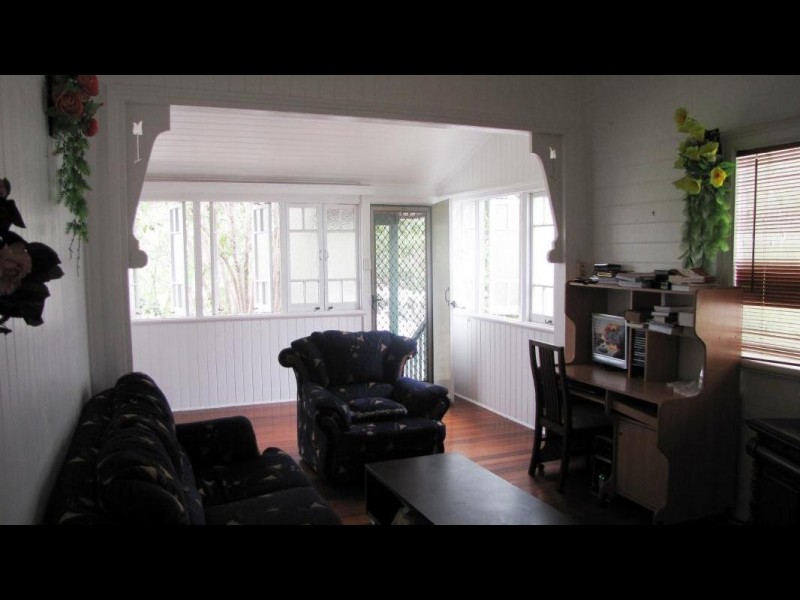 18 Thomas Street, Manunda QLD 4870