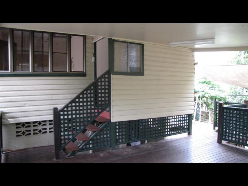 18 Thomas Street, Manunda QLD 4870